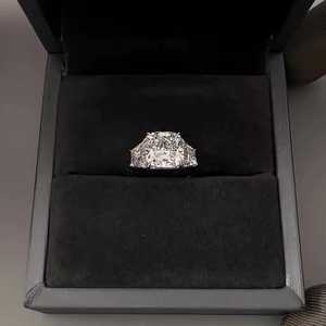 Bague de fiançailles en or massif 14K 18K avec diamant taille coussin IGI F VS cultivé en laboratoire, alliance de mariage, bijoux fins sur mesure, fournisseur en gros - Product Image 2