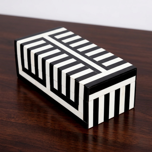 Boîte élégante en résine noire et crème avec motif géométrique, boîte de rangement décorative moderne faite à la main pour les essentiels de la coiffeuse - Product Image 3
