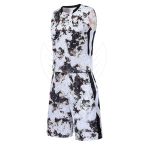 Uniforme de Baloncesto de Alta Calidad con Estampado Tie Dye, Uniforme de Baloncesto Personalizado - Product Image 2