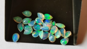 Opale naturelle éthiopienne Welo de qualité AAA, taille poire, multi-feu, calibrée 3x5mm, pierre précieuse en vrac pour la création de bijoux américains - Product Image 1