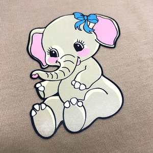 สติ๊กเกอร์รีดร้อนแบบกำหนดเอง โลโก้ส่วนตัว ลายพิมพ์รีดร้อนสำหรับเสื้อยืด - Product Image 2