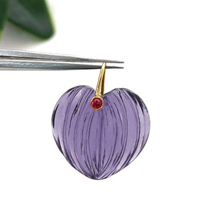 Colgante de Cuarzo Alejandrita Tallado en Forma de Corazón – Componente de Joyería Fino con Doble Piedra - Product Image 1