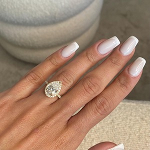 Anillo de Compromiso de Cristal con Corte de Pera para Mujer, Oro de 18K, Engaste de Puntas, Estilo Floral de Lujo, Chapado en Rodio, Certificado IGI - Product Image 1