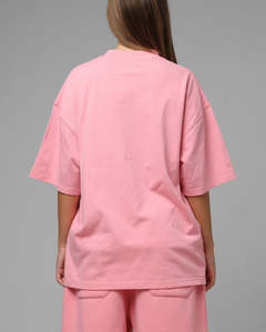 เสื้อยืดสีชมพูโอเวอร์ไซส์คุณภาพสูงสำหรับผู้หญิง เสื้อยืดถักสำหรับฤดูร้อน สไตล์ลำลอง รับผลิตตามแบบ (OEM) ขายส่งในปากีสถาน เสื้อผ้าสตรีทแวร์ - Product Image 5