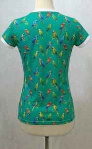 Camiseta de Mujer con Logotipo Personalizado al por Mayor, Camiseta con Estampado por Sublimación - Product Image 3