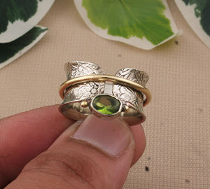 Anillo de Boda Clásico con Peridoto Natural en Bisel Cuadrado, Plata de Ley 925, Hecho a Mano, para Mujer, Aniversario, Fiesta, Moda - Product Image 3
