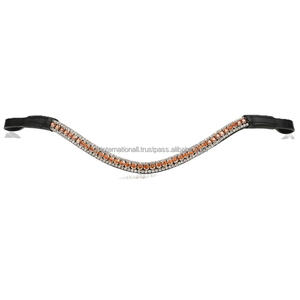 Bandeau de tête pour cheval de course en cuir noir ondulé avec chaîne de cristaux brillants à trois rangées personnalisée et équipement équestre - Product Image 2
