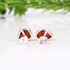 ต่างหูพลอยโกเมนดิบประจำเดือนมกราคม เงินแท้ สไตล์มินิมอล งานแฮนด์เมด - Product Image 3