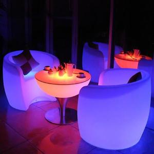 <span class=keywords><strong>Chaise</strong></span> <span class=keywords><strong>de</strong></span> <span class=keywords><strong>bar</strong></span> en plastique lumineuse LED moderne et confortable pour <span class=keywords><strong>bar</strong></span> à domicile et utilisation en extérieur - Product Image 3