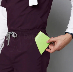 Uniforme Médico Morado de Poliéster para Hombre, Overol de Trabajo Cómodo y Resistente al Polvo, con Estetoscopio y Guantes - Product Image 5