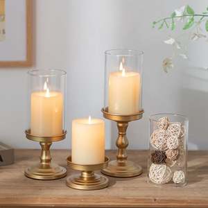 Ensemble de 3 porte-bougies dorés avec abat-jour en verre cylindriques pour la décoration de la maison et les mariages - Product Image 4