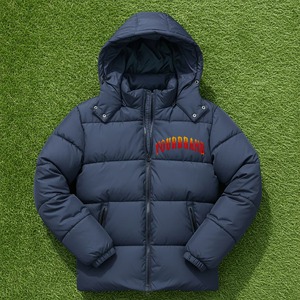 Veste d'hiver pour homme OEM, coupe ajustée, avec capuche, col montant, fermeture éclair et boutons, isolation hybride, emballage en fût, commandes en gros, marque privée - Product Image 1