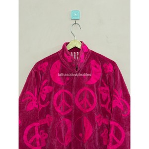 เสื้อแจ็คเก็ตกำมะหยี่สีชมพูร้อนแรง ปักลายซูซานี ทำมือ ทรงสั้น มีซับใน กระเป๋าข้างสองข้าง - Product Image 4