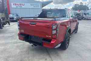 Isuzu D-Max 2024 Nuevo 1.9 TD DL40 Auto 4WD Euro IV (s/s) 4 Puertas Volante a la Izquierda Asientos de Cuero Cámara Trasera Pantalla Táctil - Product Image 2
