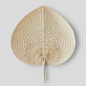 Ventilateur portatif à main, essentiels d'été pour la plage, style traditionnel, éventails en bambou tressé. - Product Image 2