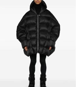 Blouson long matelassé à capuche pour homme, manches chauve-souris, rembourrage épais en duvet, coupe-vent, décontracté, hiver, fermeture éclair avant, noir uni - Product Image 1