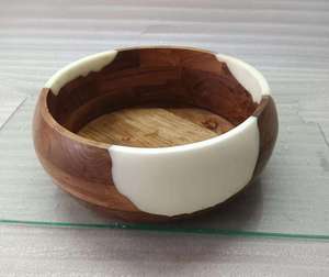 Tazón de Resina y Madera de Acacia Natural Pulida, Diseño Moderno, Artesanía en Madera, Ecológico, Sin Recubrimiento, para Servir Alimentos, Tazón para Bodas - Product Image 1