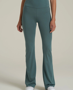 Legging évasé en coton biologique de haute qualité, couleur unie, pour femmes de grande taille, sans couture, taille mi-haute, respirant, séchage rapide, vêtement de yoga personnalisé - Product Image 1