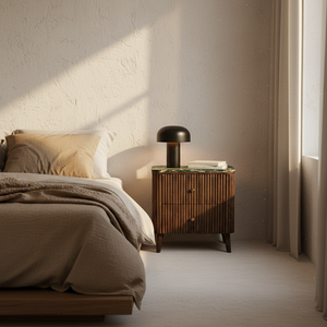 Table d'appoint moderne avec 2 tiroirs, en MDF acacia, placage chêne, plateau en marbre, design dynamique pour salles à manger et espaces de vie. chambre à coucher. - Product Image 3