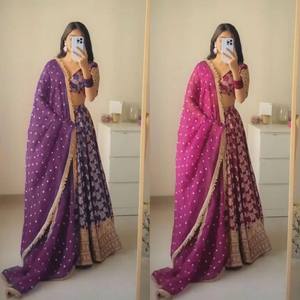 Divyam Creation Lehenga Choli Rouge Brodé en Spandex, Séchage Rapide, Extensible, Longueur au Sol, Robe de Mariage Traditionnelle Indienne - Product Image 2