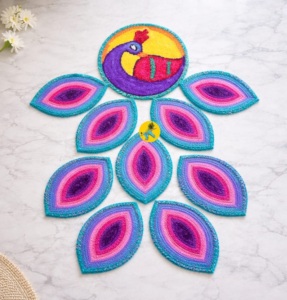 ชุดเสื่อปูพื้นลายขนนกยูงอินเดีย แพ็ค 10 ชิ้น ซักได้ กันน้ำ สำหรับตกแต่งพื้นในเทศกาลดิวาลี ตกแต่งทางเข้าบ้าน - Product Image 2