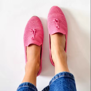 Mocasines de Rafia Hechos a Mano: Zapatos de Verano Marroquíes Rosados - Product Image 1