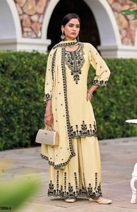 Traje Plazzo Étnico Preconfeccionado para Mujer Chinon con Bordado Intenso para Bodas y Diwali - Product Image 3