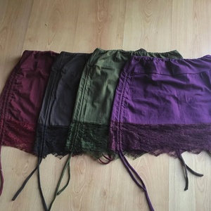 กระโปรงมินิสั้นสไตล์โบฮีเมียน แต่งขอบลูกไม้ ผ้าฝ้ายพลิ้วสวย เหมาะสำหรับงานเทศกาล ปาร์ตี้ฤดูร้อน ชุดไปเที่ยวทะเล ของขวัญสำหรับเธอ - Product Image 3