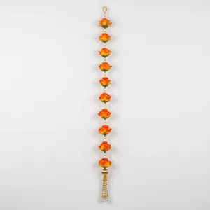 Guirlandes suspendues artisanales multicolores en forme de fleur de lotus avec perles et pompons dorés pour la décoration traditionnelle de porte, les Pooja, les mariages et les fêtes - Product Image 5