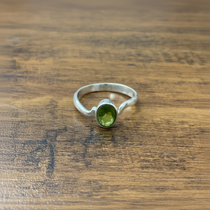 <b>Dainty</b> 1.9 Grams Peridot Fine <b>Ring</b> - Product Image 3