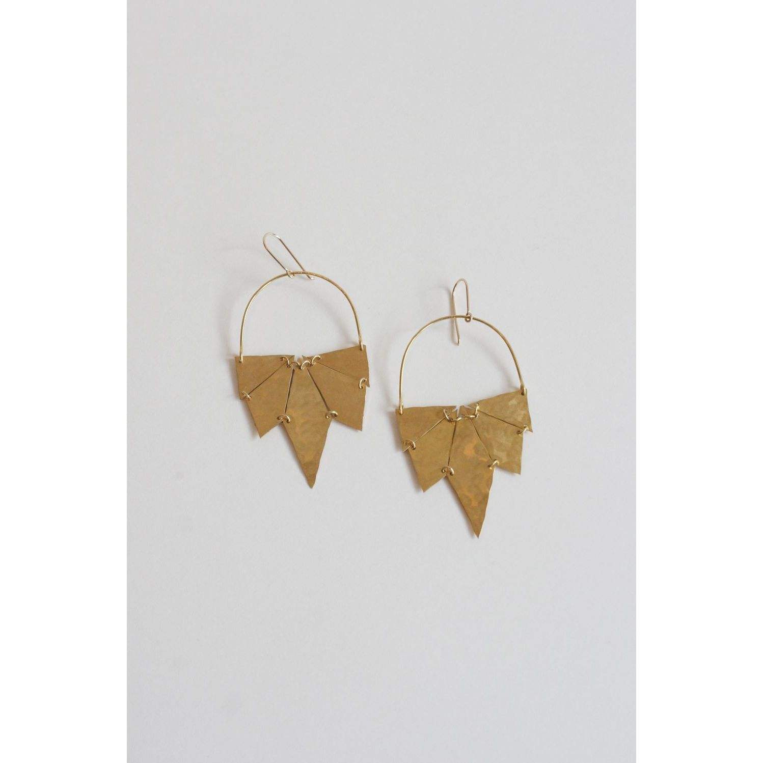 สีน้ำตาล