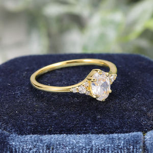 Bague cocktail vintage en or massif 14 carats avec diamant de laboratoire rond, sertie à griffes, style hip-hop unisexe - Product Image 3