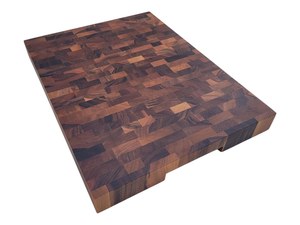Planche à découper carrée en bois de qualité supérieure avec poignée pour couteau, épaisseur 1,5 cm, compatible lave-vaisselle, accessoire de cuisine durable - Product Image 1