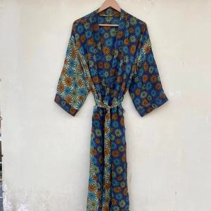 Robes légères en crêpe de soie Kimono Robe Robe de chambre en soie indienne Vêtements de plage Kimonos - Product Image 1