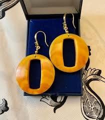 Pendientes de Resina Premium para Fiestas, Bodas, Cumpleaños y Ocasiones Especiales Disponibles a Buen Precio - Product Image 2