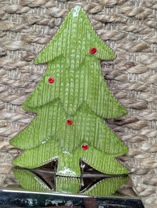 Soporte para Calcetines Navideños de Metal Plateado Vintage con Árbol de Navidad Verde, Decoración Festiva, Calcetines de Fieltro de 7 Pulgadas - Product Image 5