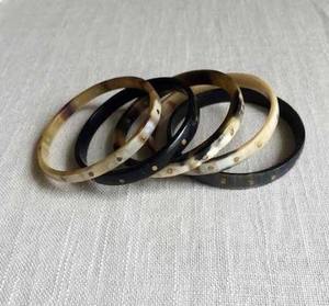 Brazalete de Cuerno Natural Hecho a Mano Ecológico, Artesanal, Decorativo, Artículo de Regalo - Product Image 5