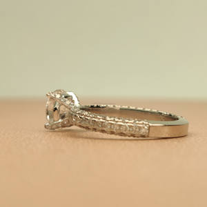 GRA Certifié VVS Moissanite Bague en diamant taille brillant Or massif 14K Bague de fiançailles de taille personnalisée pour la fête de mariage des femmes - Product Image 5