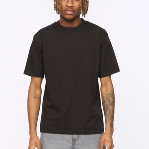 Camiseta de algodón negra para hombre, cuello redondo, manga corta, corte regular, informal, color liso, diseño de punto teñido. - Product Image 3