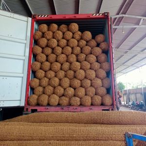 AVAILABLE Coconut Coir Log For Soil Retention And Riverbank Reinforcement Clean Fiber For Slope <b>Work</b> And Drainage - Product Image 3