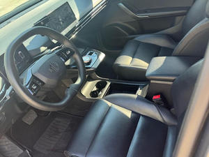 OFFRE SPÉCIALE MG4 EV 2022 d'occasion, berline, 425 km d'autonomie, propulsion arrière, voiture électrique automatique, moteur 125 kW, 250 Nm, batterie 51 kWh, autonomie CLTC - Product Image 2