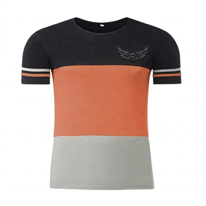 เสื้อยืดแขนสั้นผู้ชายแบบคัลเลอร์บล็อก พร้อมโลโก้ปัก คอทรงโอ ทรงลำลอง ผ้าถัก - Product Image 1