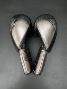 Wholesale Manufacturers Black and Tan No Boxing No Life Boxing <b>Gloves</b>, No Boxing No Life Lace Up Boxing <b>Gloves</b> - Product Image 5