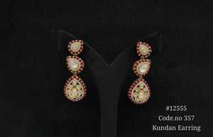 Boucles d'oreilles pendantes Kundan victoriennes en laiton plaqué époxy, style ethnique victorien, pour femmes, bijoux de mariage et de fête. - Product Image 4