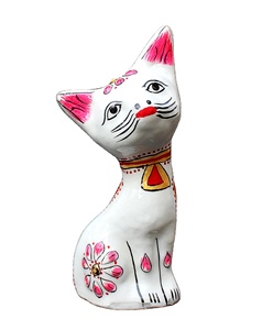 Nirmala Handicrafts NH01903 Estatua de Gato de Metal Hecha a Mano con Esmalte Meenakari, Diseño Feng Shui Sentado, Decoración India de Rajastán - Product Image 1