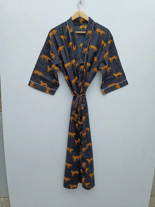 Bata Kimono de Algodón Suave con Estampado de Dibujos Animados para Mujer, Camisón de Verano Hecho a Mano ODM con Cuello en V y Cintura Elástica de Longitud Completa - Product Image 4