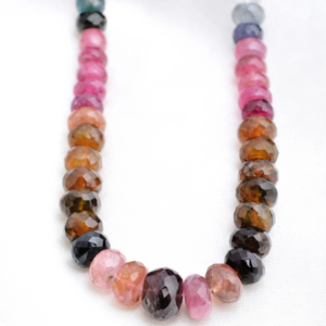 ลูกปัดทัวร์มาลีนทรงเชคเกอร์คัท หลายสี 1 เส้น ขนาด 6 มม. ถึง 9 มม. สร้อยคอพลอยธรรมชาติสำหรับทำเครื่องประดับชั้นดี - Product Image 1