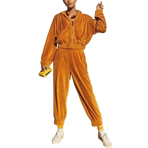 Wholesale Women's Velour Oversized OEM Track Suit With Kangaroo Pockets & Hood Men's Full Front Zipper Hooded Sweatsuit - Product Image 4