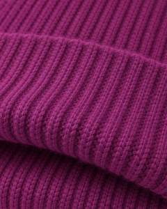 หมวกบีนนี่ถักลายริบสีม่วงแบบกำหนดเอง พร้อมโลโก้ปักสีขาว อุ่นสบายในฤดูหนาว ผลิตจากอะคริลิกนุ่ม ผลิตตามสั่ง หมวกแบบมีขอบสำหรับทุกเพศ - Product Image 6