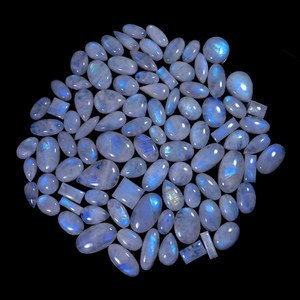 Piedra Lunar Arcoíris con Destello Azul Natural, Mayorista y Fabricante, en Cantidad a Granel (Kg/Kilogramo) para Proveedores y Fabricantes de Joyería - Product Image 1